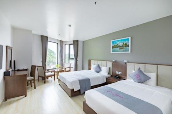 Phòng ngủ Deluxe Triple với tầm nhìn núi tuyệt đẹp